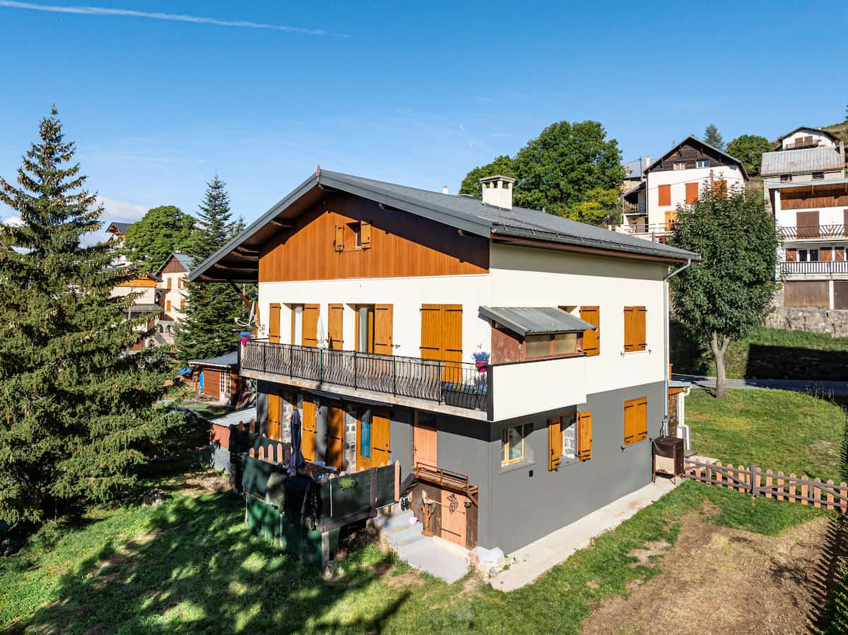 Choix des finitions sur bardage aluminium