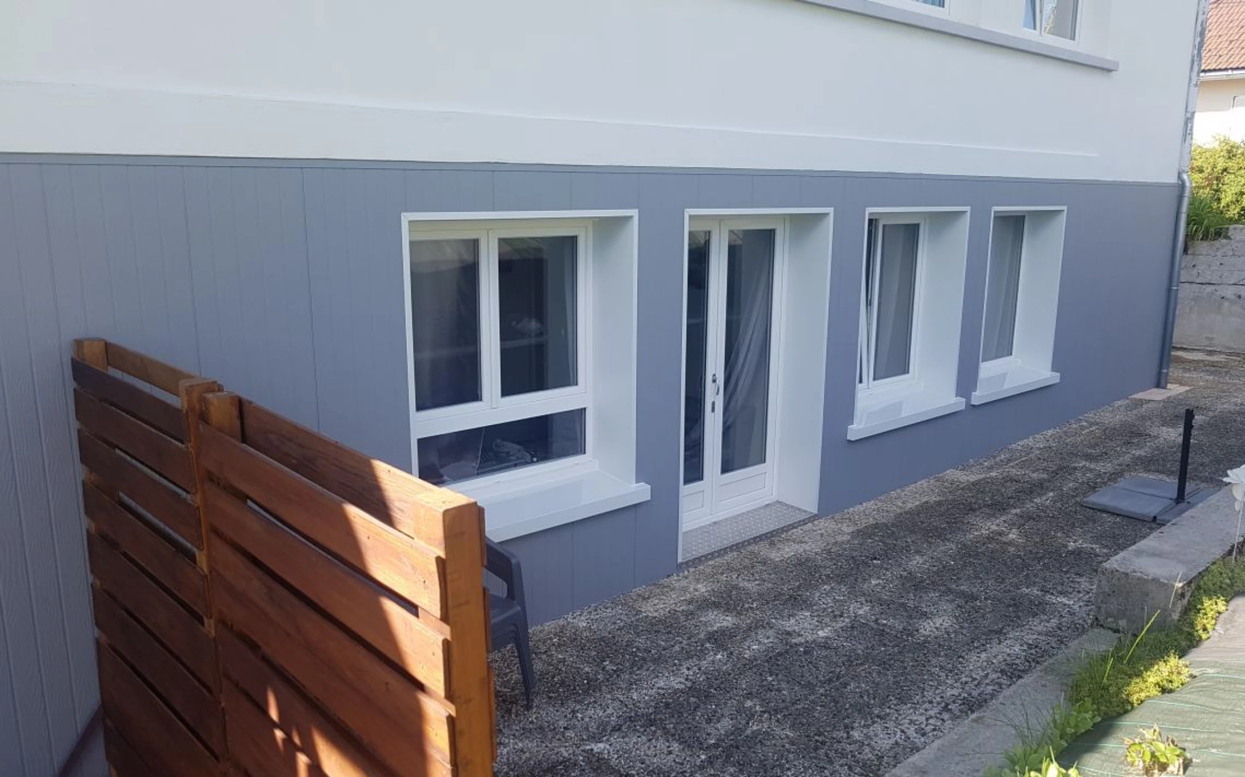Isolation thermique et embellissement des façades d'un gite