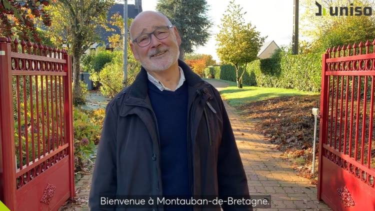 [VIDÉO] Alain Page, client Ouest Eco-Logis en Bretagne : « Confort, esthétique, acoustique… Avec Uniso, la transformation de ma maison est dingue ! »