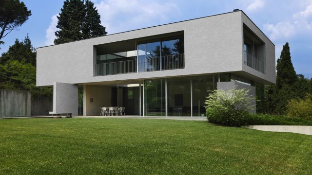 Uniso profite de la douceur du printemps et de la chaleur de l’été pour proposer en exclusivité de nouvelles finitions “minérales” pour son système d’isolation de façades extérieures.