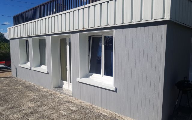 Isolation thermique et embelissement des façades d'un gite