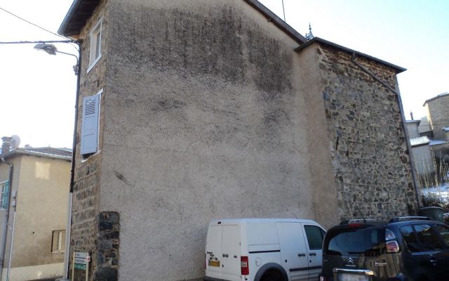 Rénovation thermique du pignon d'une maison de village en pierres